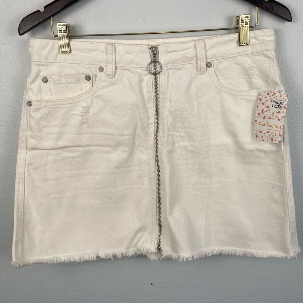 NWT We The Free Distressed White Denim Mini Skirt Size 29